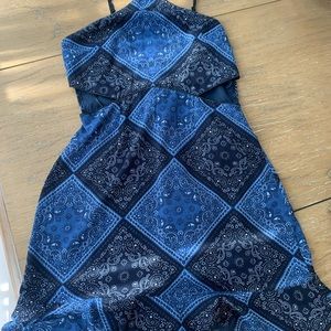 LIRA blue paisley print mini dress